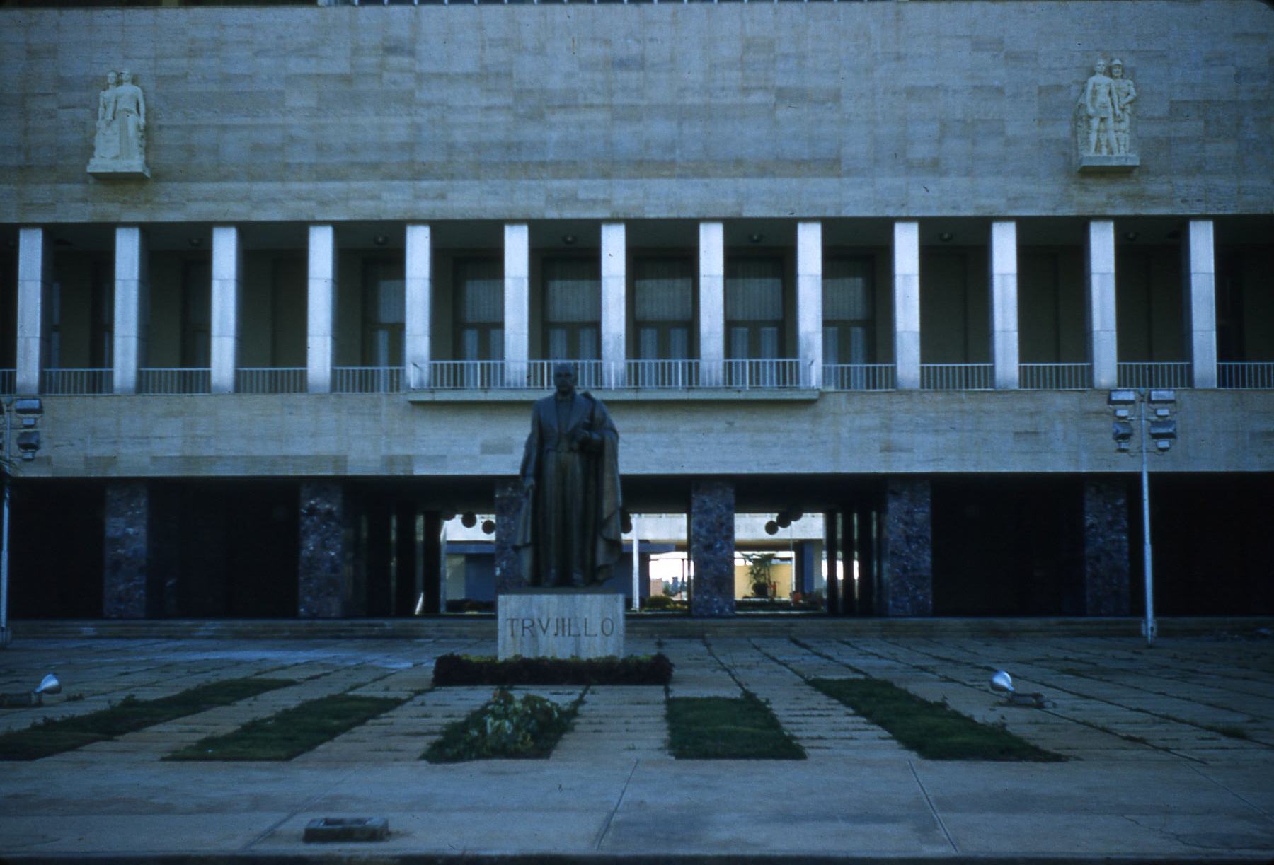 Int.Expo 2-58